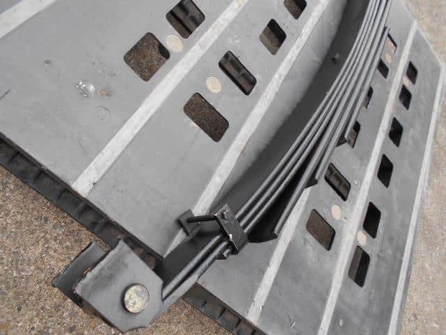 [Used]Rear Right Leaf Spring Assembly ISUZU ELF 2005 PB-NKR81A ...