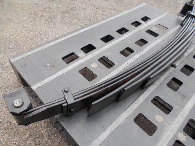 [Used]Rear Right Leaf Spring Assembly ISUZU ELF 2005 PB-NKR81A ...