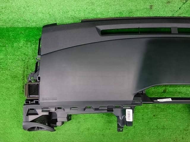 Used]Aqua NHP10 Instrument Panel Dash Panel 5530252906C0 - BE