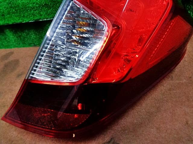 アクセサリー Honda Fit GD3 Right Tail Light Used]Fit GK3 Right Tail Lamp 33500T5AJ01 - BE FORWARD Auto Parts