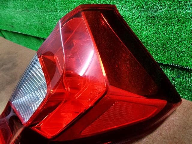 Used]Fit GK3 Right Tail Lamp 33500T5AJ01 - BE FORWARD Auto Parts