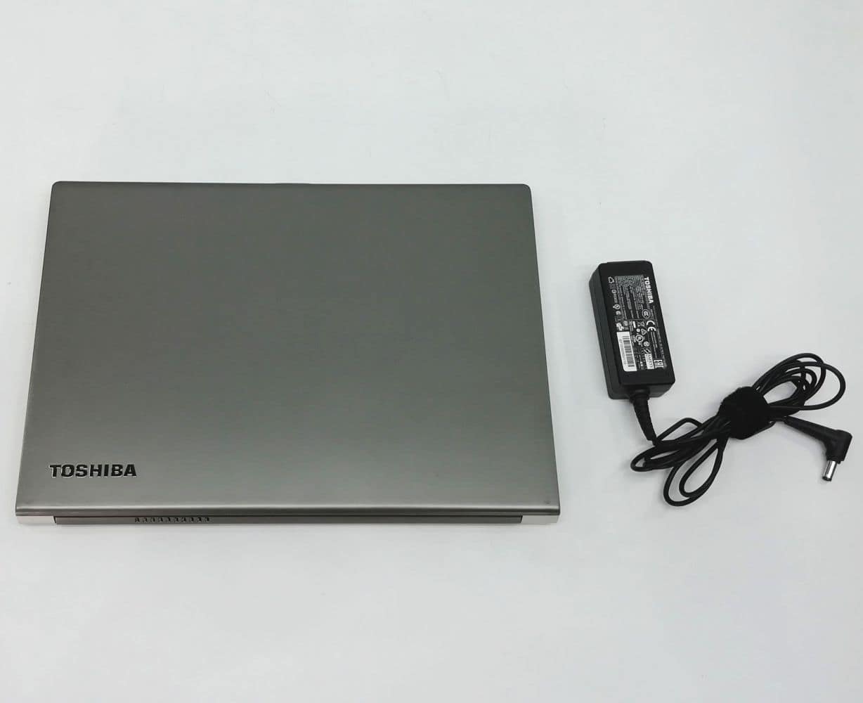 [Used]It is 　 the 　 Core i7 fifth generation [SSD installed] TOSHIBA  dynabook R63/P Core i7-5500U memory 16GB SSD256GB Windows10 Pro 64bit