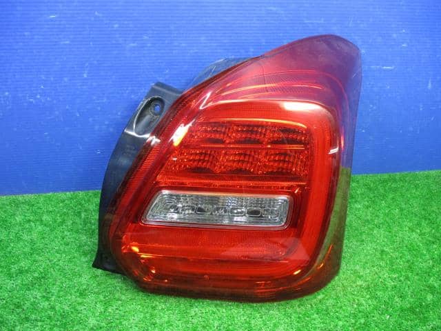Used]Right Tail Light SUZUKI Swift 2017 DAA-ZC53S 3560353RV0