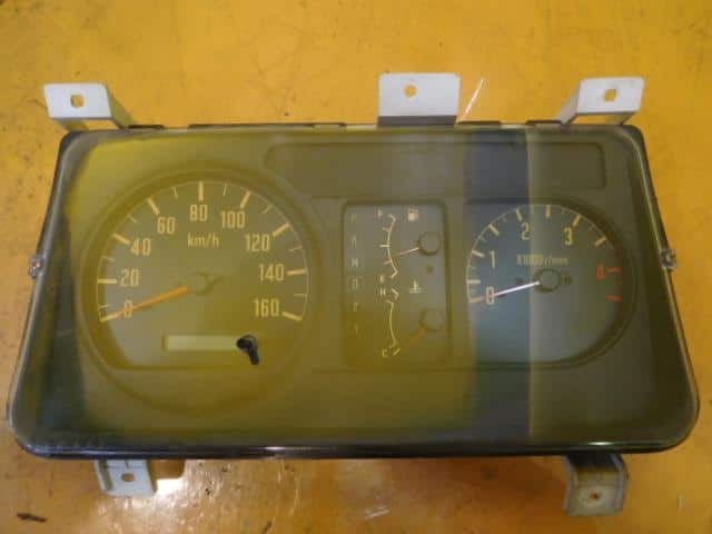 [Used]Speedometer ISUZU ELF 1999 KK-VKR66K 8972295551 - BE FORWARD Auto ...