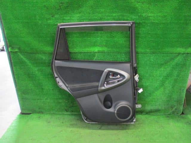 ヴァンガード DBA-ACA33W フロント　右　ドア 202