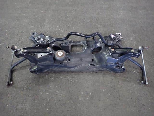Used]Vezel RU4 front suspension member cross member 50200T7D023