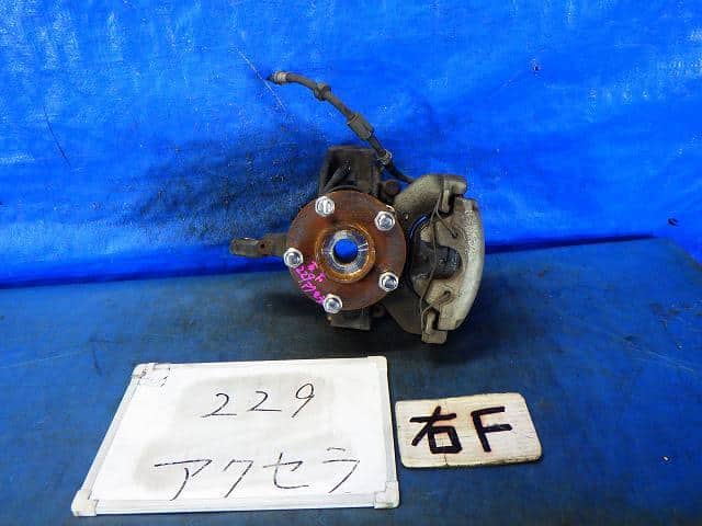 Used]Axela BL5FW Right Front Knuckle ASSY BBM233021A - BE