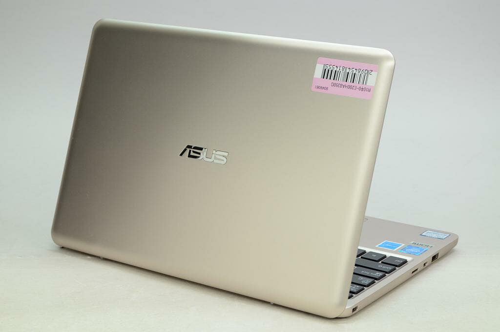 ASUSノートパソコンゴールド ASUS ZenBook 赤坂直営店開店1周年記念