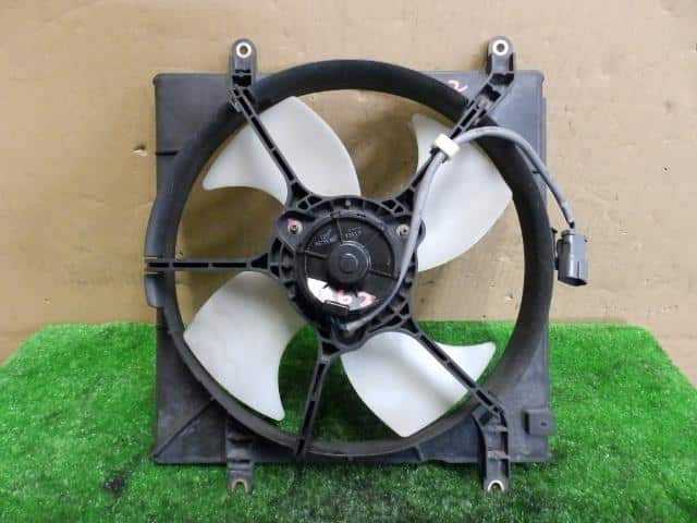 1年保証　CR-V　RD1　RD2　新品　送料無料　電動ファンモーター　19030-P3F-004　19030-P3F-014　19030-P3F-024　19016-P3F-305 Motor de Ventilador de Condensador de Refrigeración Automática de Radiador  de 12 V para 97'~01' OE 19005-P3F-004