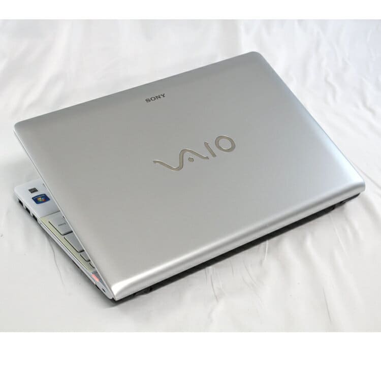 15インチのホワイト  SONY　VAIO  320GB　4G　WIN10 15インチのホワイト SONY VAIO 320GB 4G WIN10
