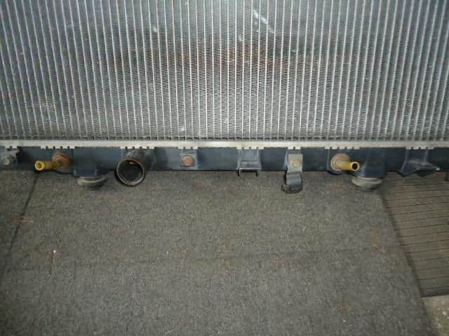 [Used]Pajero iO H76W radiator MR373172 - BE FORWARD Auto Parts