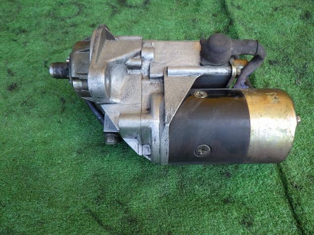 Used]Starter ISUZU Forward 1999 KK-FRS33D4J 8976021671 - BE