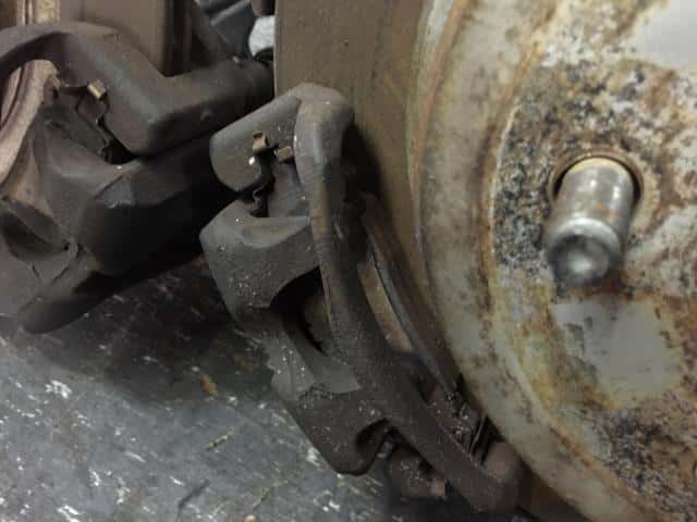 Used]Chaser JZX100 Right Rear Knuckle ASSY 4230430040 - BE