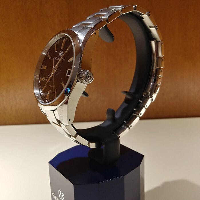[New]5,000 yen & GRAND SEIKO suit Black clockface three years for the ...