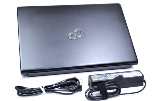 Used]Full HD SSD mobile FUJITSU LIFEBOOK S936/PX Core i5 6,300 U