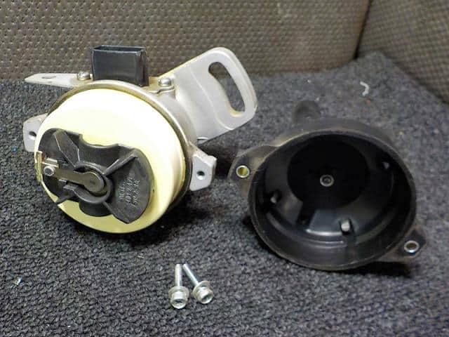 Used]Ignition Distributor MAZDA BONGO 2006 TC-SK82V F2P718200 - BE