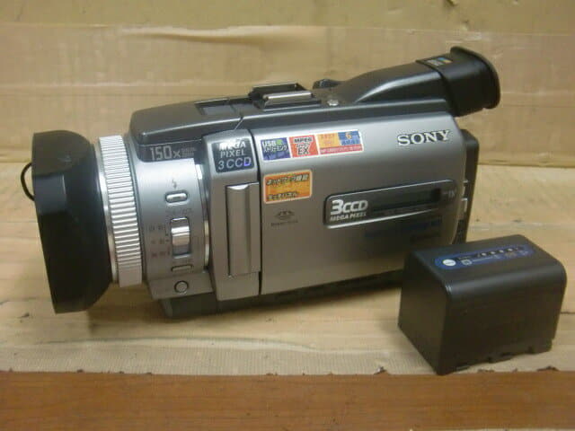ソニー Sony HANDYCAM DCR-TRV950 150x ビデオカメラ s-l1200.jpg