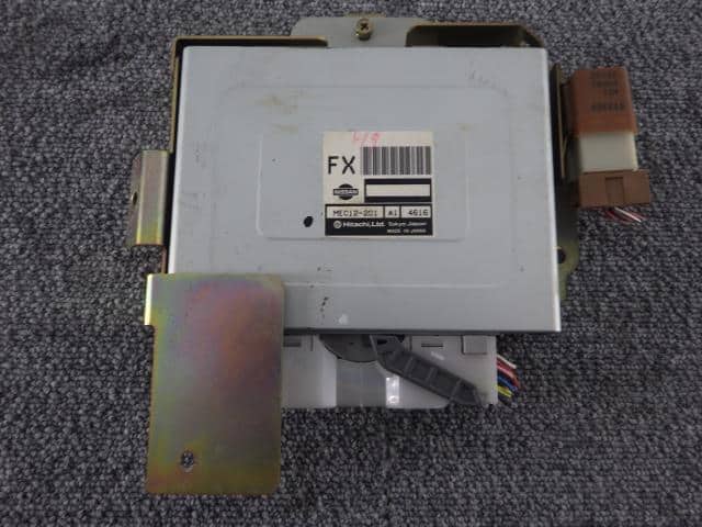 Used]Engine Control Unit NISSAN Caravan Van 2004 LC-CQGE25