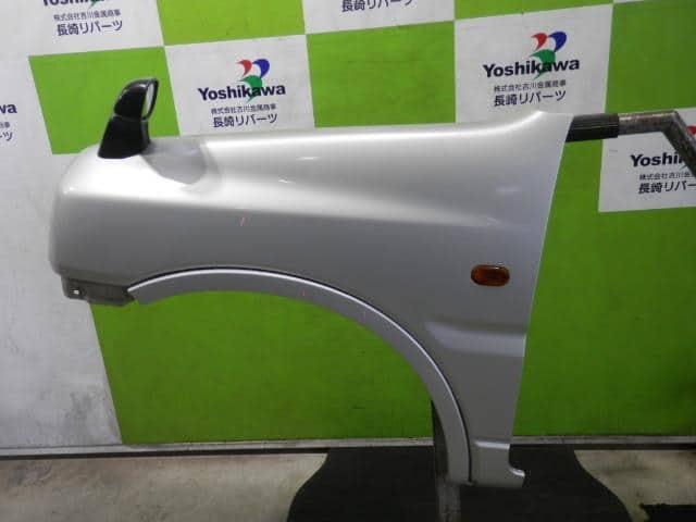 JB23 ジムニー 左フェンダー Z2S シルバー ☆ジムニー☆ JB23W 左フロントフェンダー Z2S シルバー 2026年最新