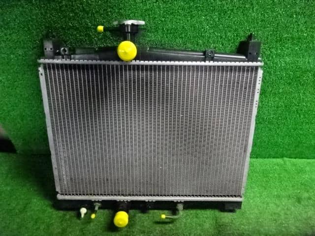 [Used]Vitz SCP10 radiator 1640023091 - BE FORWARD Auto Parts
