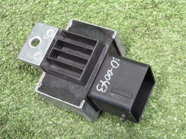 [Used]NV350 Caravan VW6E26 glow timer relay - BE FORWARD Auto Parts