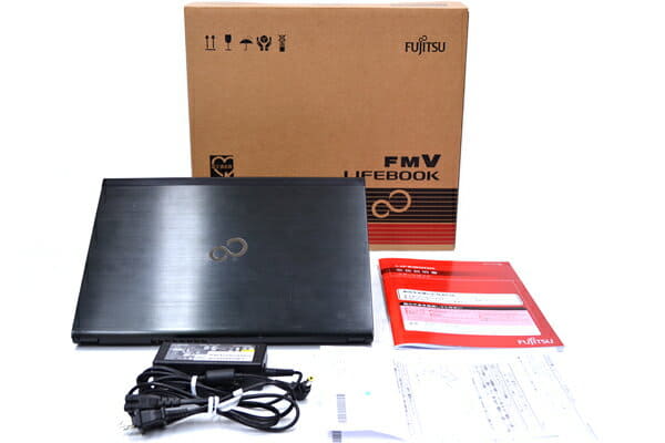 FMV LIFEBOOK U537 i3-7100U SSD256GB 8GB FUJITSU ノートPC U537