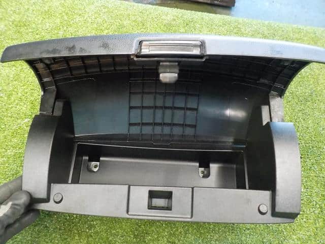 マーチ DBA-K13 グローブBOX 68560-1HJ1A 68560-1HJ0A 196491