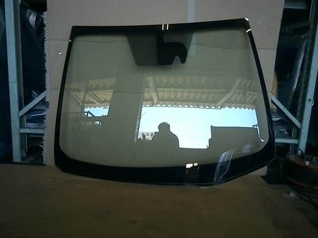 nissan note windscreen