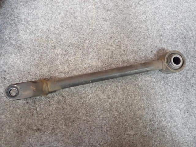Used]Rear Right Lower Control Arm NISSAN Teana 2004 UA-J31