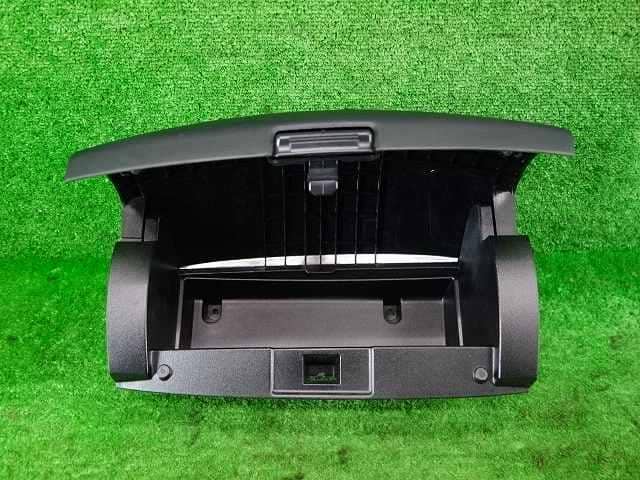 マーチ DBA-K13 グローブBOX G42 68560-1HJ1A(日産用)｜売買された