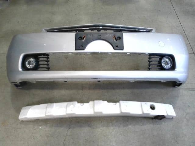 Used Front Bumper TOYOTA Prius 2007 DAA NHW20 5211947050B1 BE