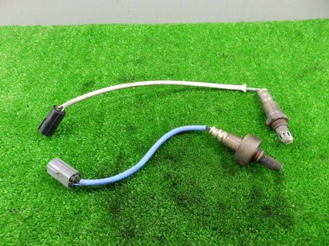Used] O2 Sensor Nissan Wingroad Y12 22693EW90A - BE FORWARD Auto Parts