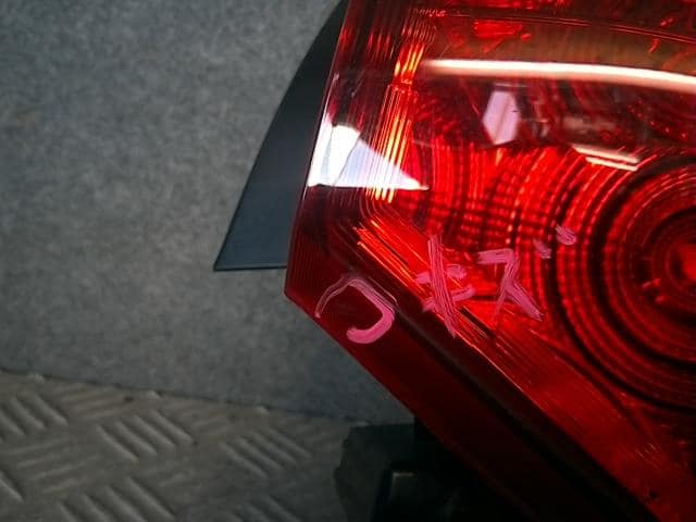Used]Right Tail Light TOYOTA Vitz 2018 DBA-NSP130 8155152D41