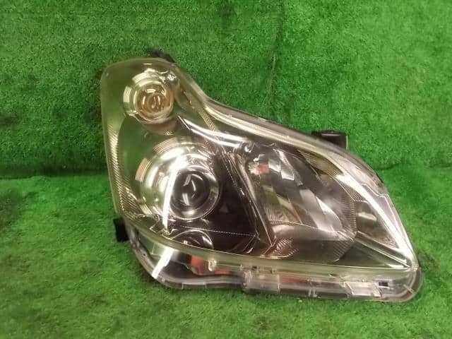 Used]Right Headlight TOYOTA Blade 2007 DBA-AZE156H 8113012B20 - BE
