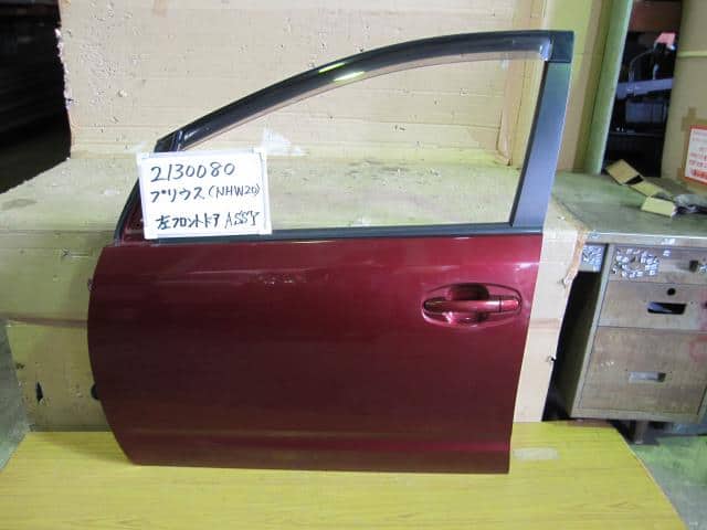 プリウス DAA-NHW20 右リアドア カラーNo：070 67003-47040 20256317