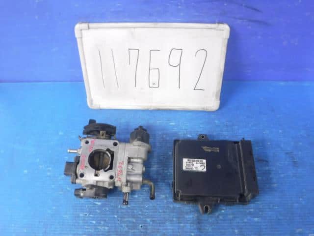 Used]Engine Control Unit SUZUKI Wagon R 2002 UA-MC22S 3392084FR1 - BE  FORWARD Auto Parts