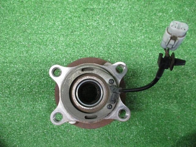 Used]Swift ZD72S Rear hub 4340271L50 - BE FORWARD Auto Parts