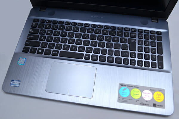 Used]ASUS VivoBook R541U seventh generation Core i5 7,200 U memory