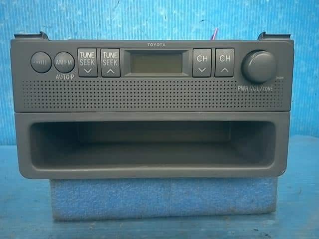 Used]Hiace KDH205K Radio 8612026050 - BE FORWARD Auto Parts