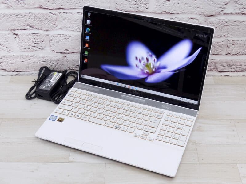 FUJITSU LIFEBOOK WA3/C2 FMVWC2A37W ノートPC Core i7-8550U 1.80GHz 