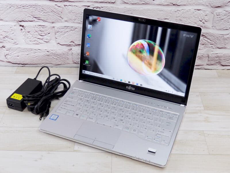 Used]A rank FUJITSU LIFE BOOK SH75/B1 seventh generation i5 7,200
