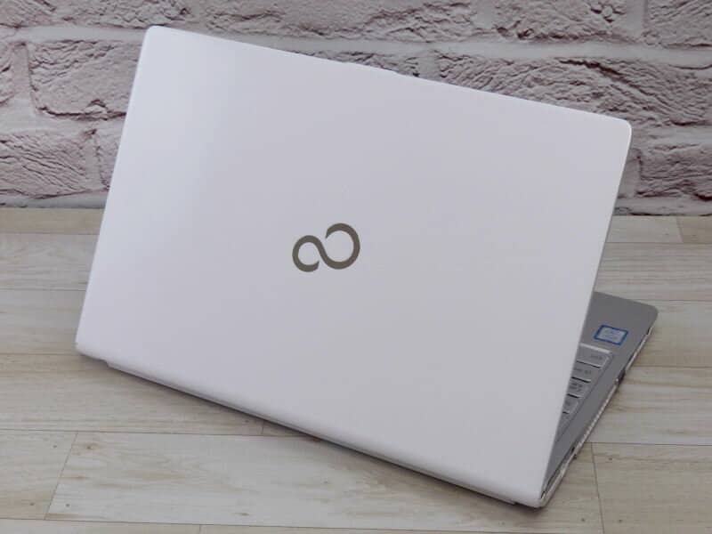 Used]A rank FUJITSU LIFE BOOK SH75/B1 seventh generation i5 7,200