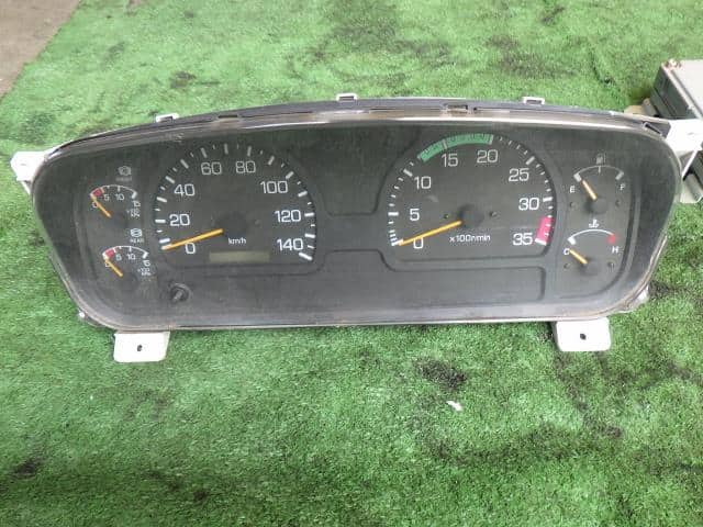 Used]Speedometer Mitsubishi Fuso Fighter Mignon 2002 KK