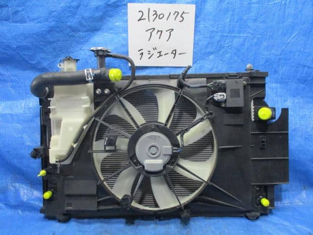 Used]Aqua NHP10 radiator 1640021330 BE FORWARD Auto Parts