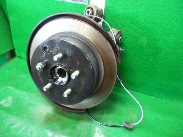 Used]Forester SJ5 Right Rear Knuckle ASSY 28411SG010 - BE
