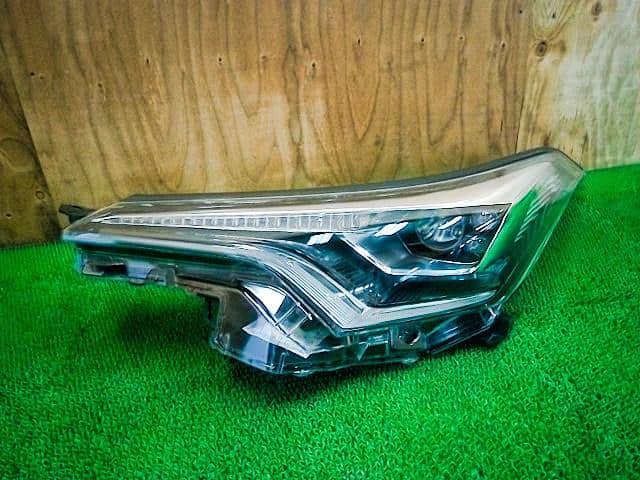 Used]Left Headlight TOYOTA 2018 DAA-ZYX10 8118510890 - BE FORWARD 