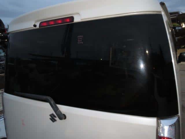 Used]Rear Windshield SUZUKI Every 2011 ABA-DA64W 8457068H70 - BE