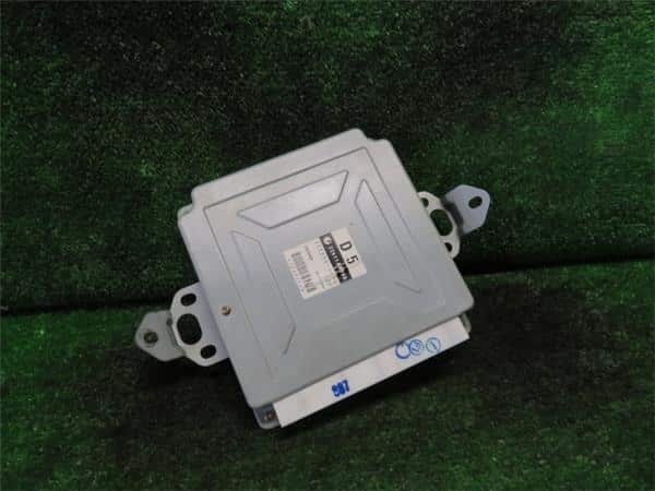 Used]Engine Control Unit / ECU SUBARU Forester 2004 TA-SG5 - BE