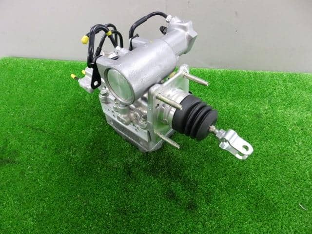 アクア DAA-NHP10 ブレーキマスターASSY アクア アクア DAA-NHP10