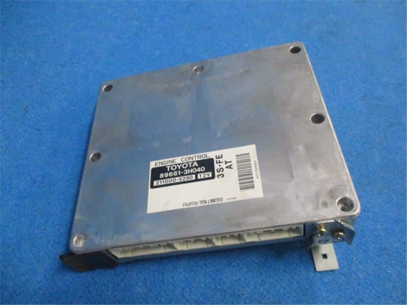 Used]Engine Control Unit / ECU TOYOTA Vista 2000 GF-SV55G 